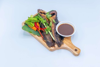 Cat Fish with Khmer Dip